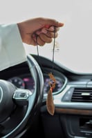 تعليقة خيط و كسرة العود