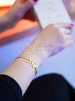 اسوارة حرف مع اسم مدموجة بشكل فراشة