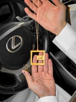 تعليقة سيارة بالاسم و استودعتك الله