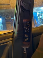 مسكة حزام الامان حسب رغبتك - تطريز