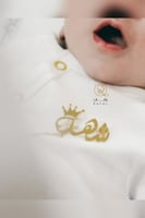 بروش بالاسم مع غزال تصمم حسب الطلب