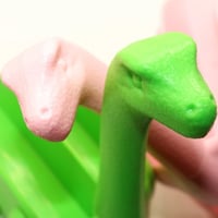 حامل ساندوتش للاطفال على شكل ديناصور