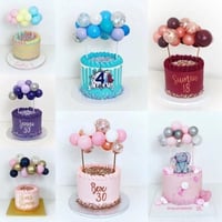 10 بالونات للكيكة مع حامل بأشكال والوان متنوعة