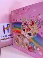 أكياس وكيس هدايا بأحجام مختلفة