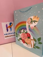 أكياس وكيس هدايا بأحجام مختلفة