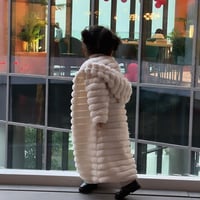 جاكيت فرو طويل