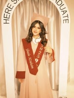 عبايه تخرج متوسط