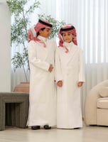 ثوب + دقلة ملكي أوف وايت