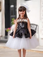 إطلالة العيد الأجمل لطفلتك