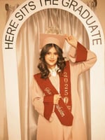 عبايه تخرج متوسط