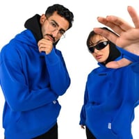 هودي أزرق كاجوال بتصميم عصري موحّد للجنسين