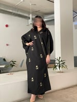 بشت اليوم الوطني مطرز سيفين ونخله