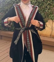 جاكيت مزين بنقشة السدو التراثية