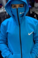 بلوفر بغطاء راس ووجه شتوي