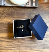 اساور الاحرف بشكل جديد