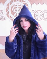 فروة نسائية"سحر الشتاء"