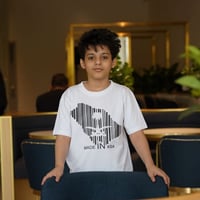 تيشرت خريطة المملكة مع سيفين ونخلة