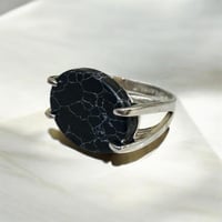 خاتم ملكي مخالب فضه عيار 925 -اسود معرق