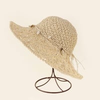 قبعة شاطئ / زينة صدف