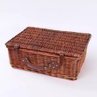 سلة رحلات راتان مع ادوات مائدة للبر والمنتزهات