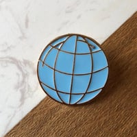 بروش الكرة الارضية من فوندو