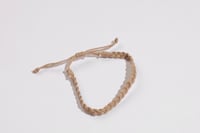 سوار خيط رمادي