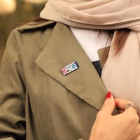 بروش تذكرة السفر من فوندو باللون الوردي و الابيض