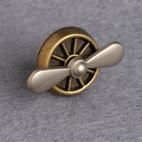 بروش مروحية طائرة بـ 3 شفرات