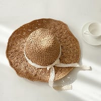 قبعة شاطئ / زينة شريط