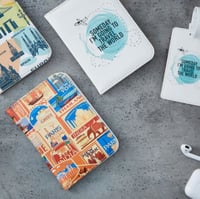 محفظة جواز سفر بتصميم انيق للسفر