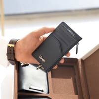 محفظة بطاقات جلد تحمل حتى 10 بطاقات