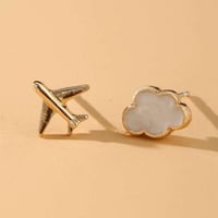 حلق أذن شكل الطائرة و السحابه باللون الذهبي