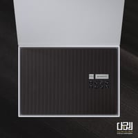 قماش جيفنشي شتوي بني غامق مقلم