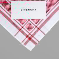 شماغ جيفنشي الفاخر