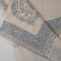 شال كشميري بشمينه من ڤالور مطرز الي