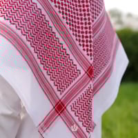 شماغ التاج الذهبي احمر