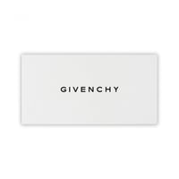 غترة جيفنشي أبيض