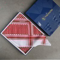 شماغ فاليانو الإنجليزي