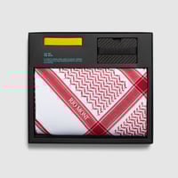 شماغ ريو مون شبابي أحمر مع محفظة كاربون فايبر