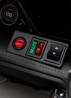 سيارة ركوب كهربائية فاخرة بمقعدين وتأثيرات صوتية