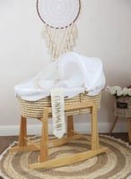 مهد مواليد (سلة موسى) + قاعدة لون خشبي