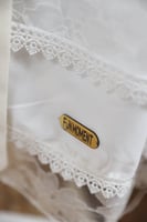 مهد مواليد (سلة موسى) لون ابيض + قاعدة خشبي