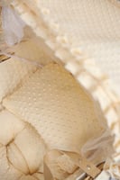 مهد مواليد (سلة موسى) لون بيج + قاعدة