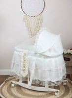 مهد مواليد (سلة موسى) ابيض + قاعدة ابيض