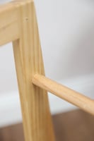 مهد مواليد (سلة موسى) لون سكري + قاعدة