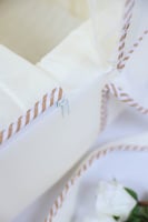 سرير اطفال مبطن محمول-ابيض