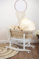 مهد مواليد (سلة موسى) لون بيج + قاعدة