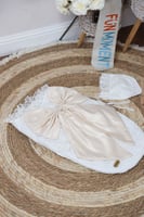 مدس مواليد حديثي الولادة بتصميم انيق-سكري