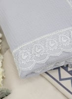 بطانية ومدس مواليد مع شريط مربوط