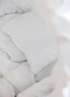 مهد مواليد (سلة موسى) ابيض + قاعدة خشبي